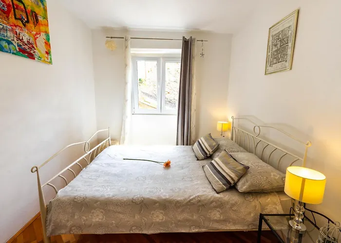 Dumaneo Art - Two Bedroom Apartament *