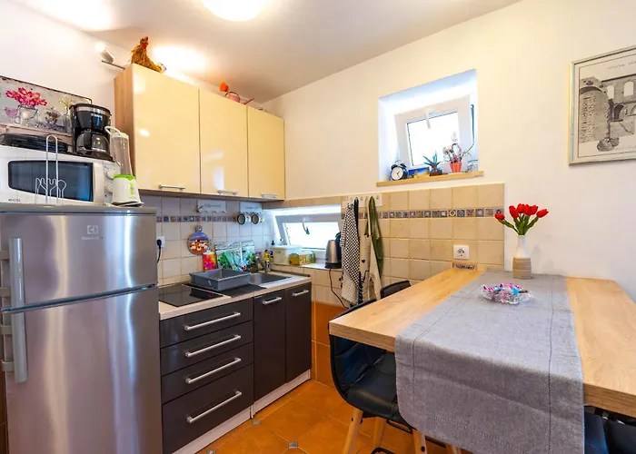 Dumaneo Art - Two Bedroom Apartman