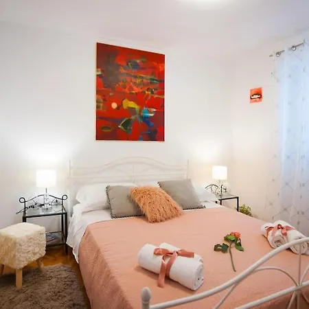 Apartment Dumaneo Art - Two Bedroom