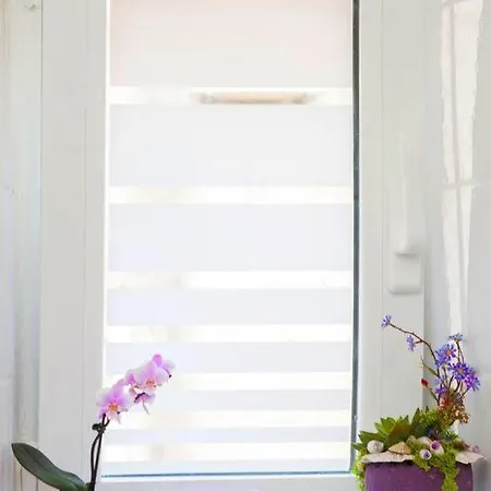 Dumaneo Art - Two Bedroom Split