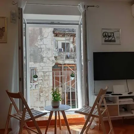 Dumaneo Art - Two Bedroom Apartment