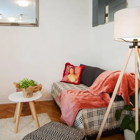 Dumaneo Art - Two Bedroom *