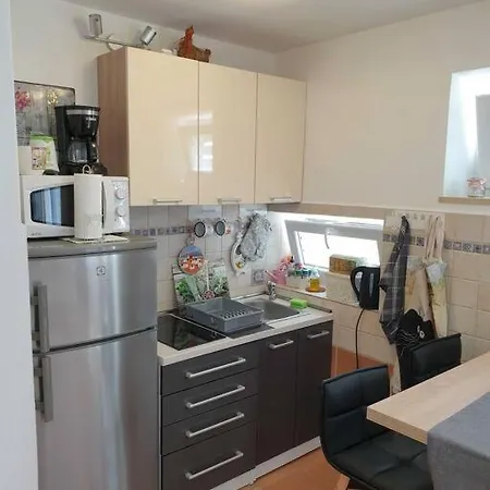 Dumaneo Art - Two Bedroom Apartment *