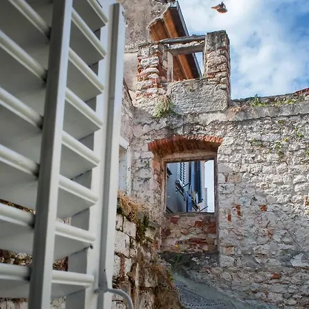 Apartment Dumaneo Art - Two Bedroom *