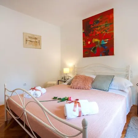 Apartment Dumaneo Art - Two Bedroom