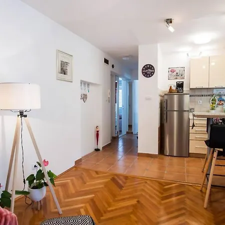 Apartment Dumaneo Art - Two Bedroom *