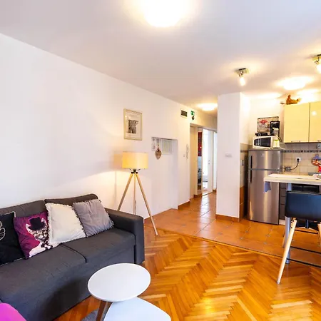 アパート Dumaneo Art - Two Bedroom スプリト